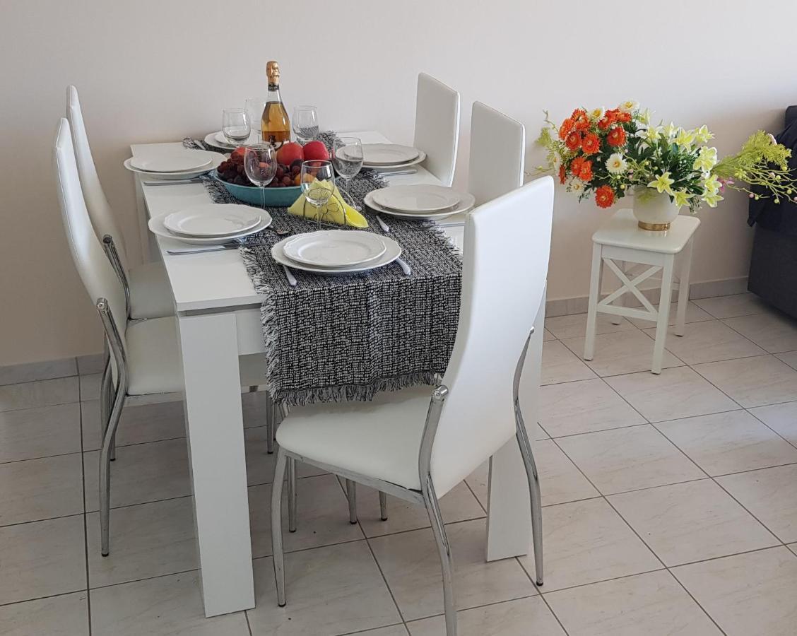Sunny View - A Stunning Apartment With Private Rooftop Paphos Exterior photo