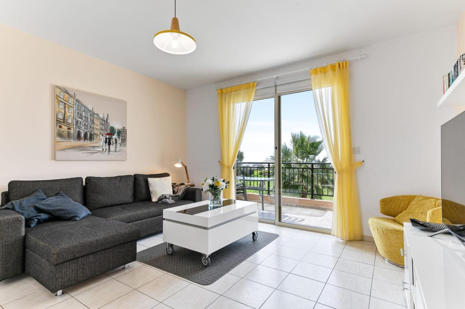 Sunny View - A Stunning Apartment With Private Rooftop Paphos Exterior photo
