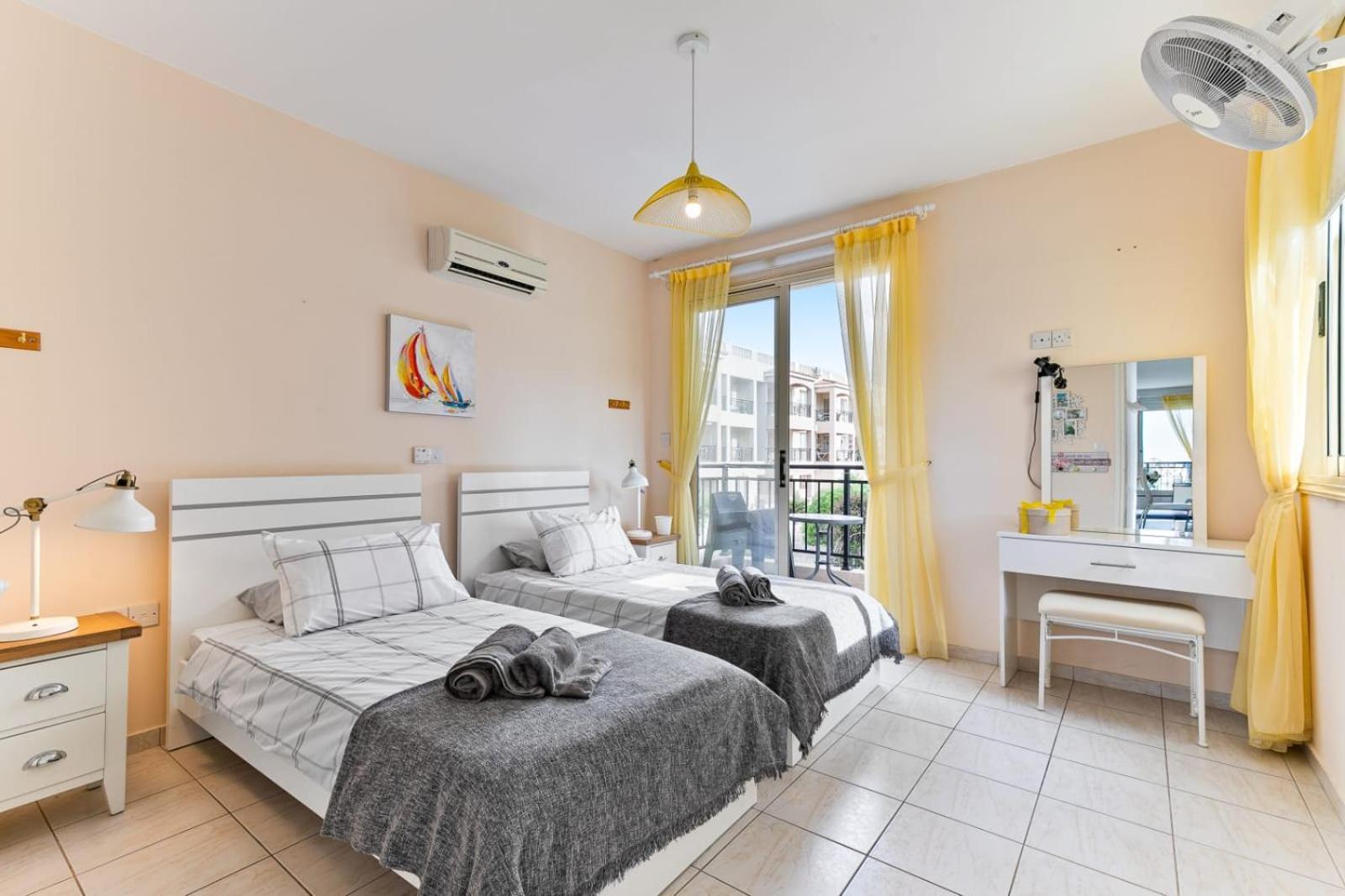 Sunny View - A Stunning Apartment With Private Rooftop Paphos Exterior photo